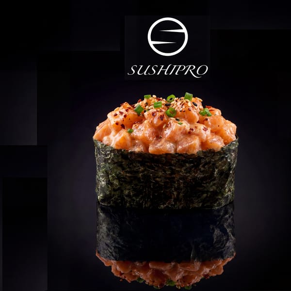 Spicy Salmon Gunkan